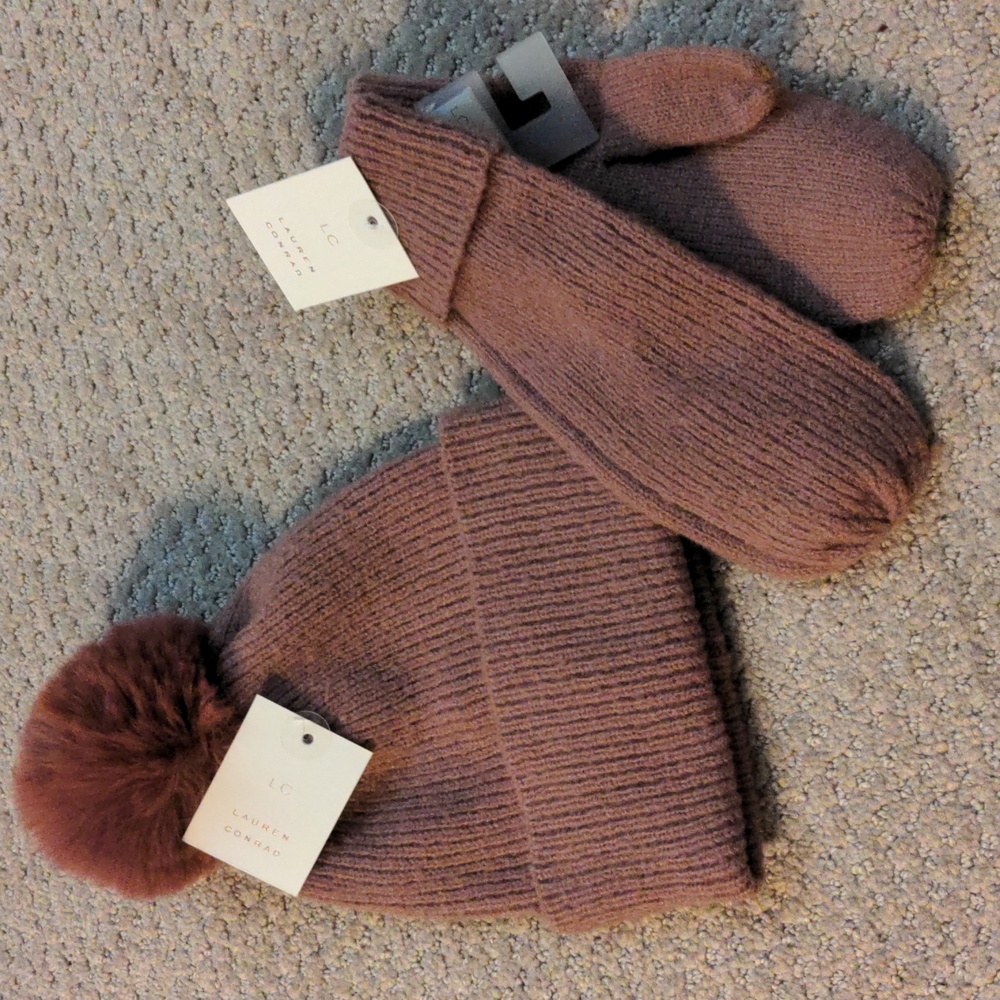 Lauren Conrad Pink Hat and Mittens Set NWT